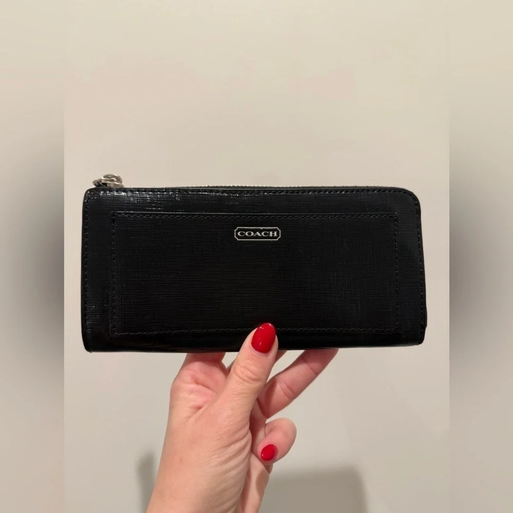Coach Three Quarter Zip Leather Wallet Black Shiny Textured Clutch Silver Tone